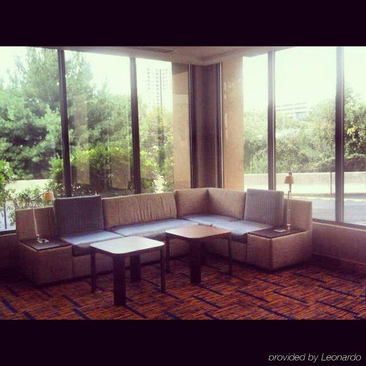 Hotel Courtyard