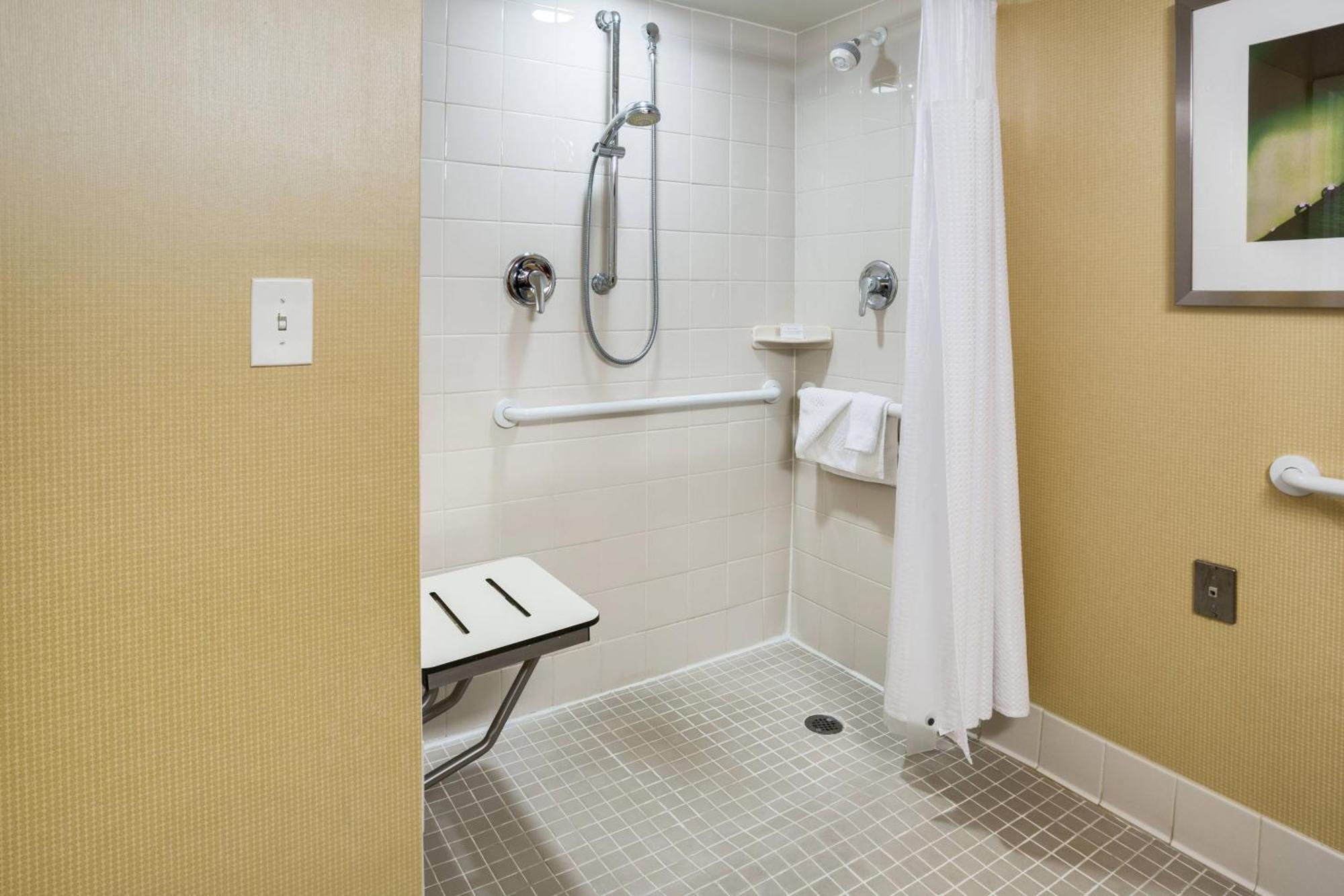 Courtyard Hotel Shelton