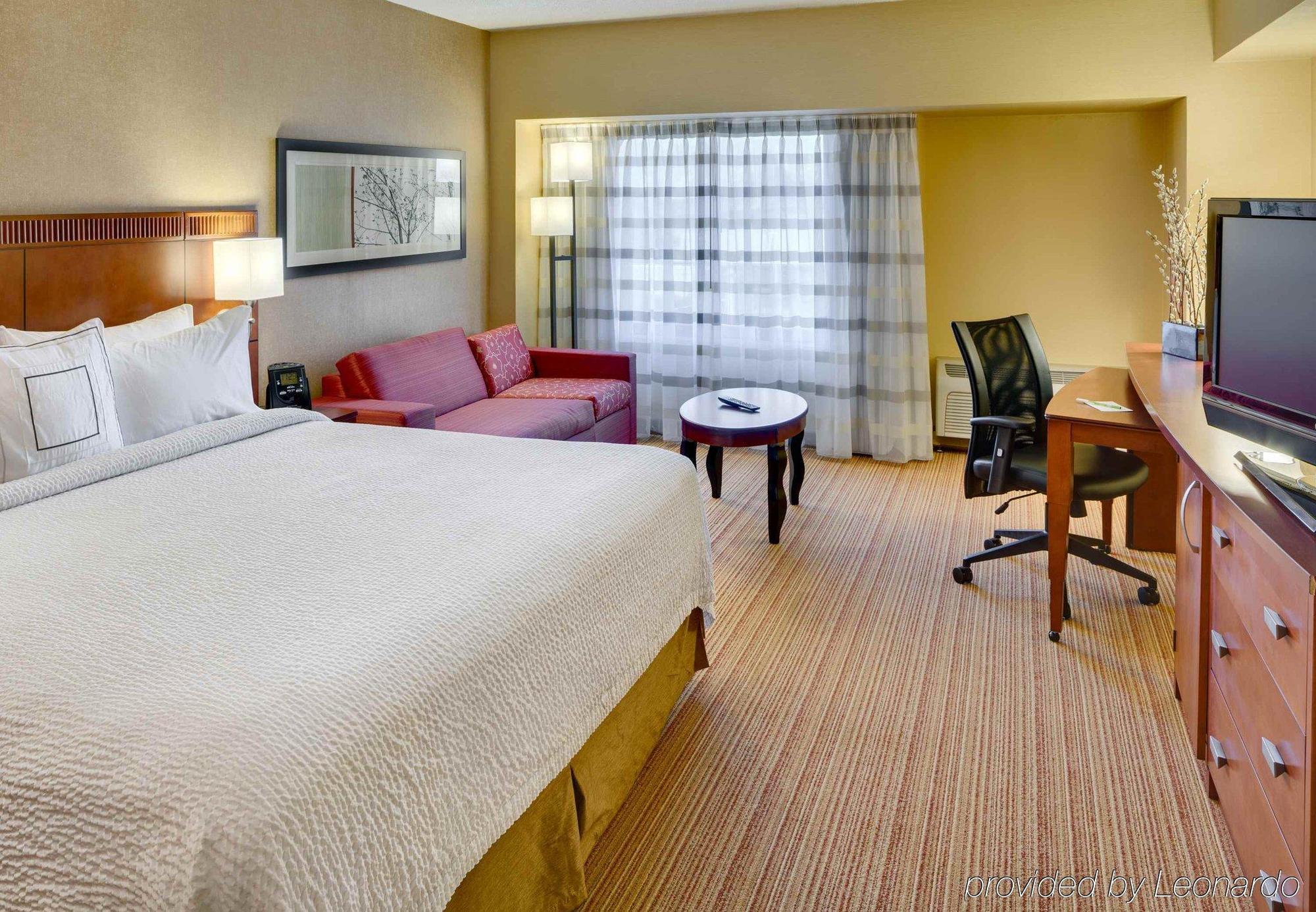 Courtyard Hotel Shelton