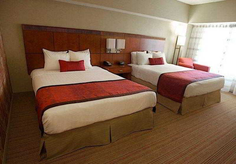 Hotel Courtyard 3*